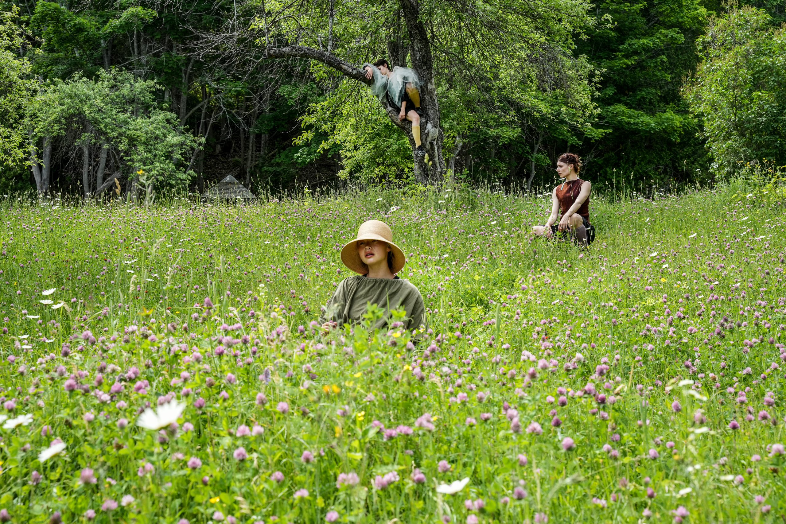Eaux et forêt | Lou-Anne Rousseau, Myriam Arseneault Campell et Brontë Poiré-Prest © Luc Senécal